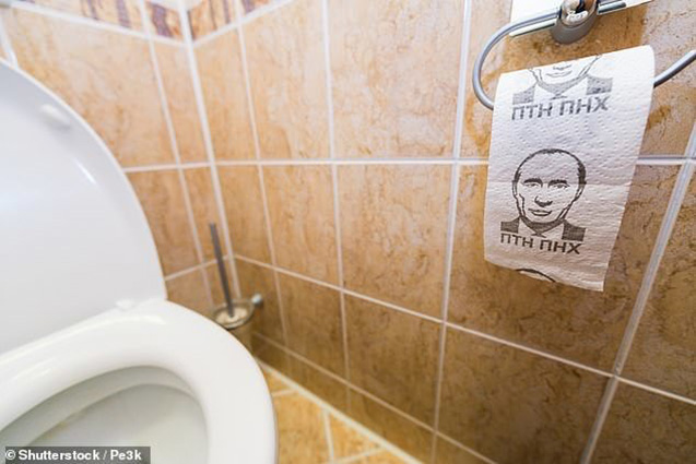 عکس | تصویر پوتین روی دستمال توالت وزیر دفاع انگلیس!